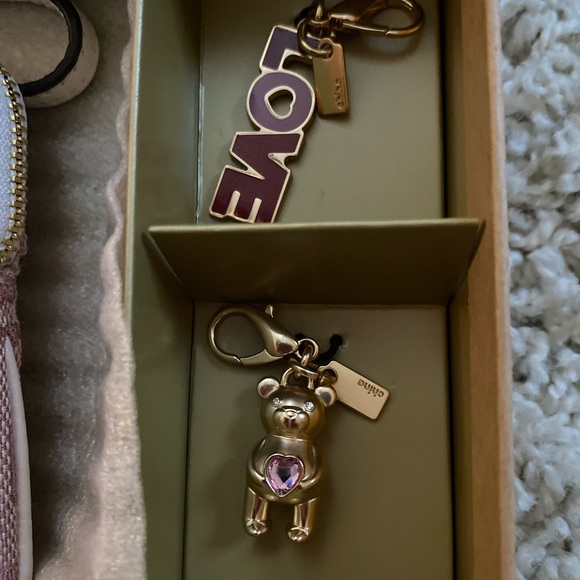COACH WRISTLET + 2 CHARMS!! NWT, NIB! - Picture 3 of 5